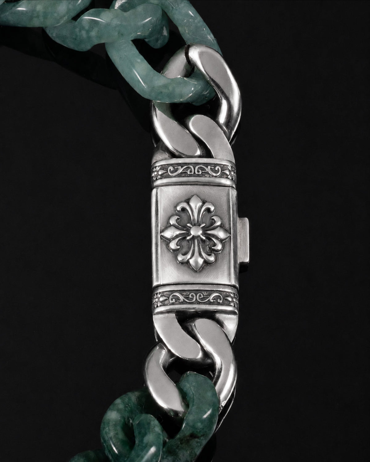 Single Piece Carved Cuban Chain Bracelet In Green Jade - Luzari