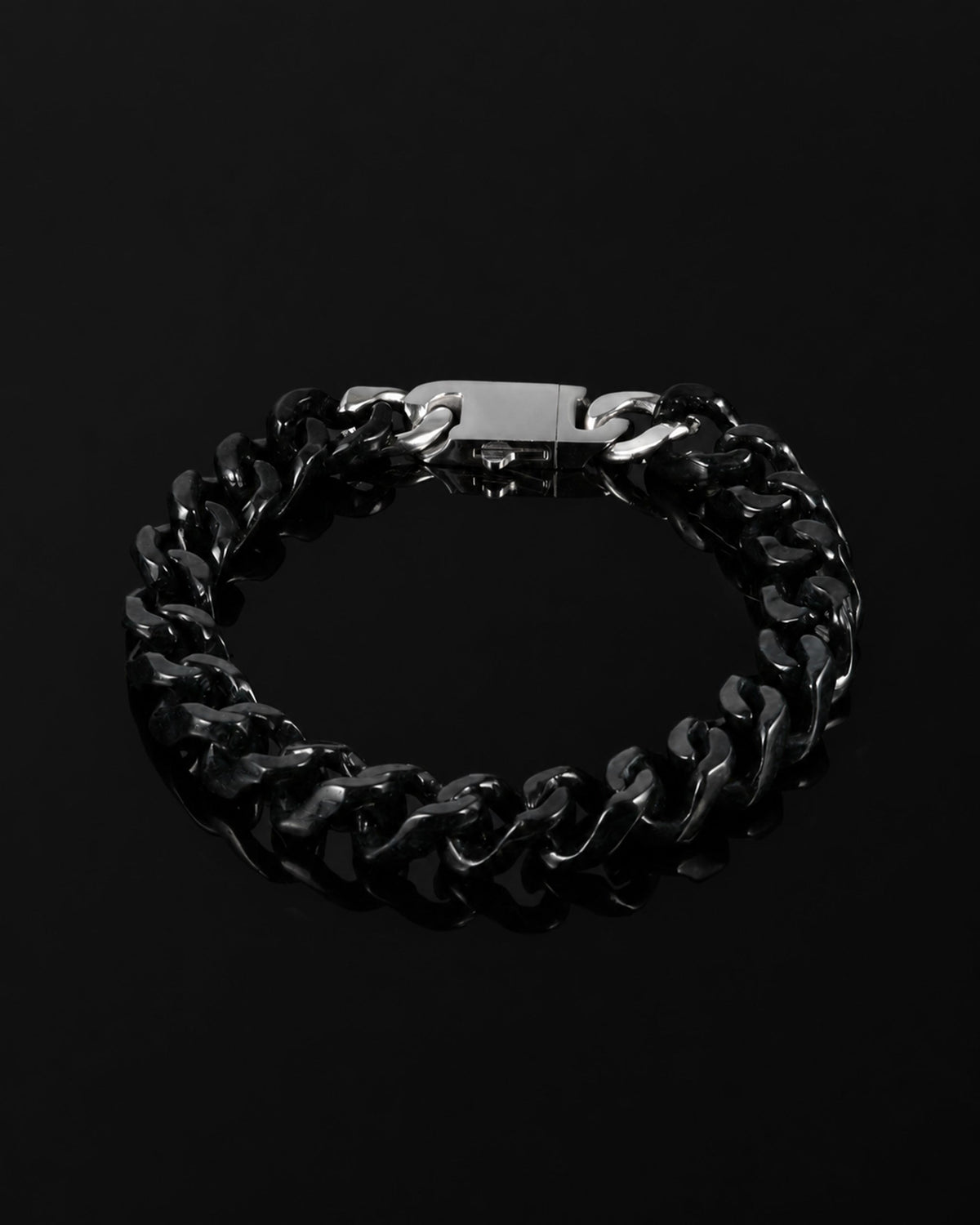 Box clasp detail