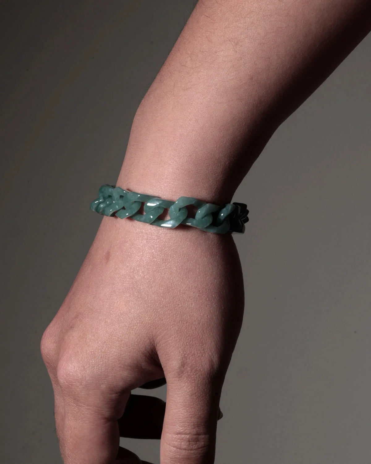 Single Piece Carved Cuban Chain Bracelet In Green Jade - Luzari