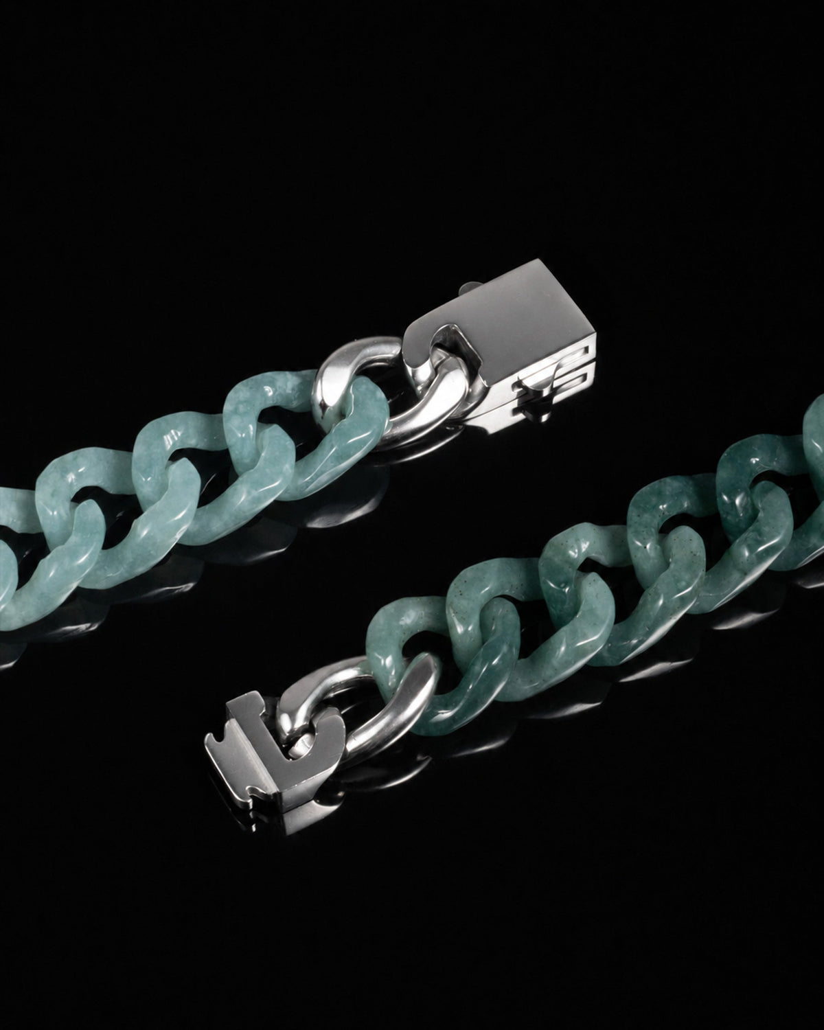 Single Piece Carved Cuban Chain Bracelet In Green Jade - Luzari