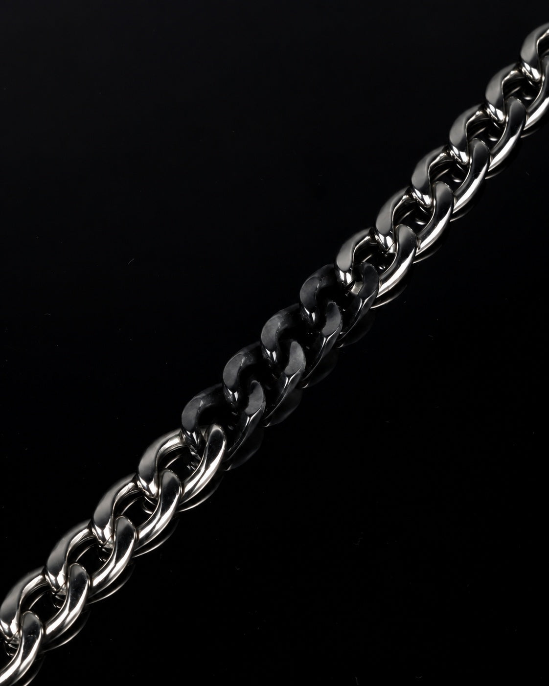 Black Jade jade links, up close