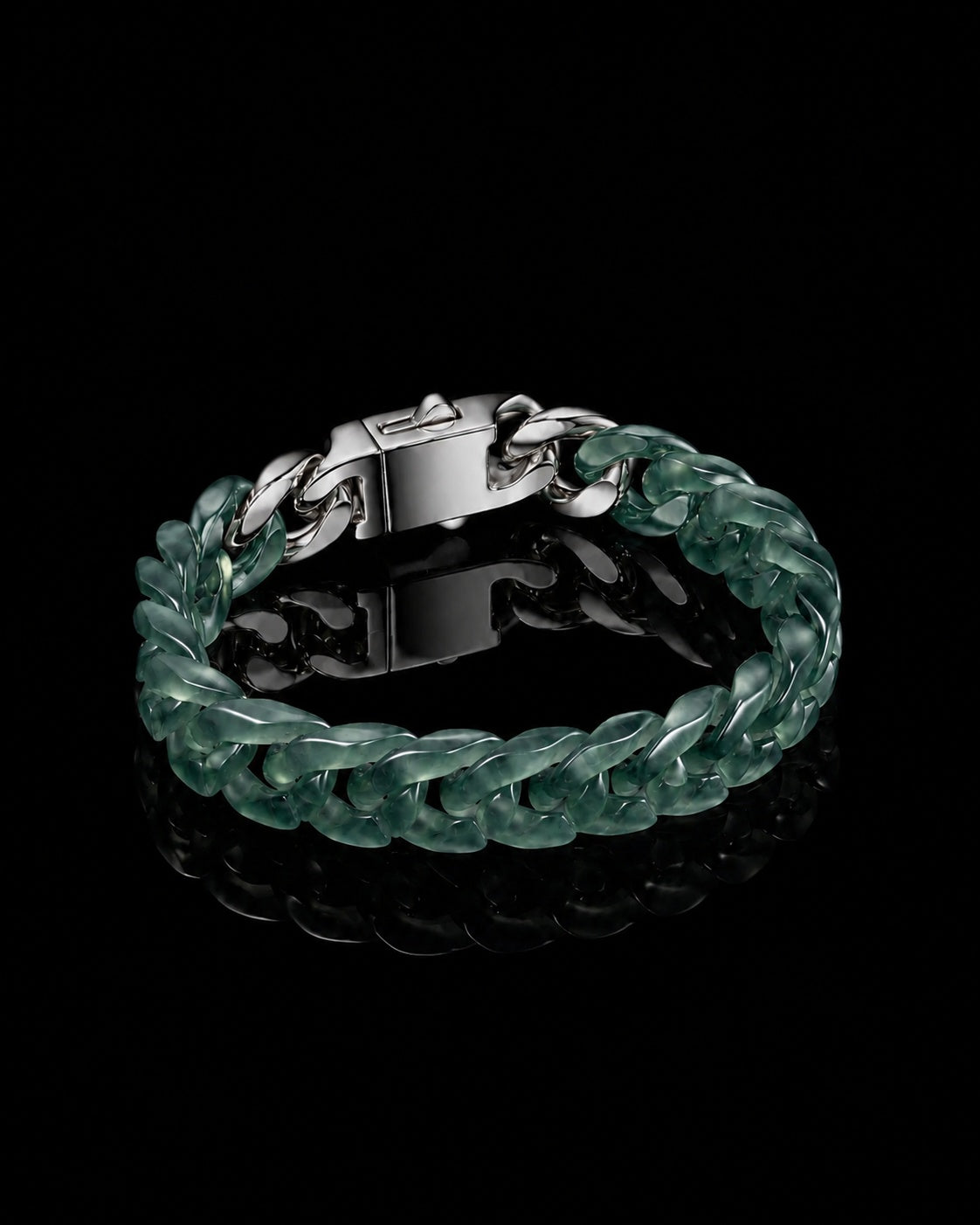 Box clasp detail, Dark Green bracelet